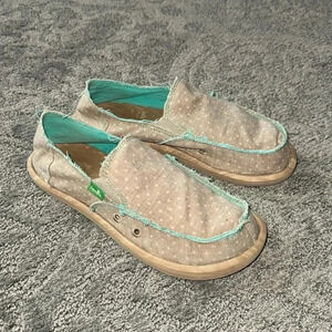 •Sanuk slip on shoes•